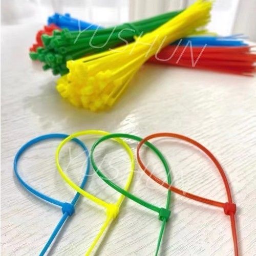 Aller Größenselbst, der bunten Nylonkabelbindergebrauch für das Springen von Drähten zuschließt