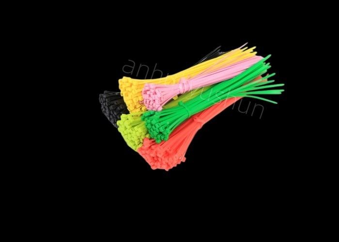 Hohe Festigkeit Kunststoff-Nylon-Kabelband Temperaturbereich -40°C bis 85°C Zugfestigkeit 18lbs
