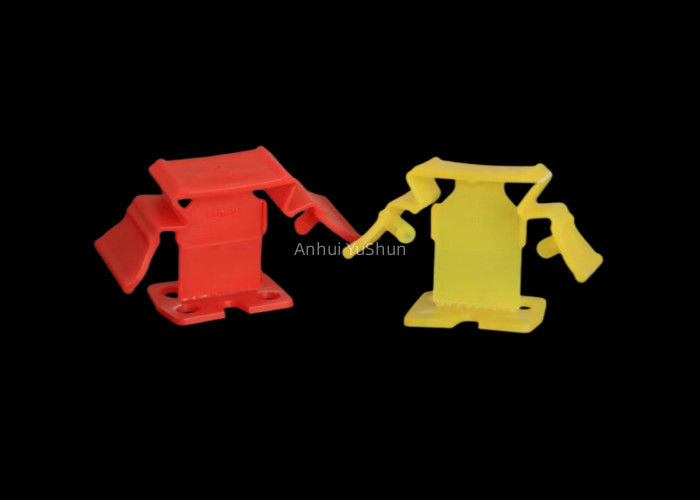 Klemmen und Keile in einer bequemen Tasche für eine gleichmäßige Fliesenoberfläche
